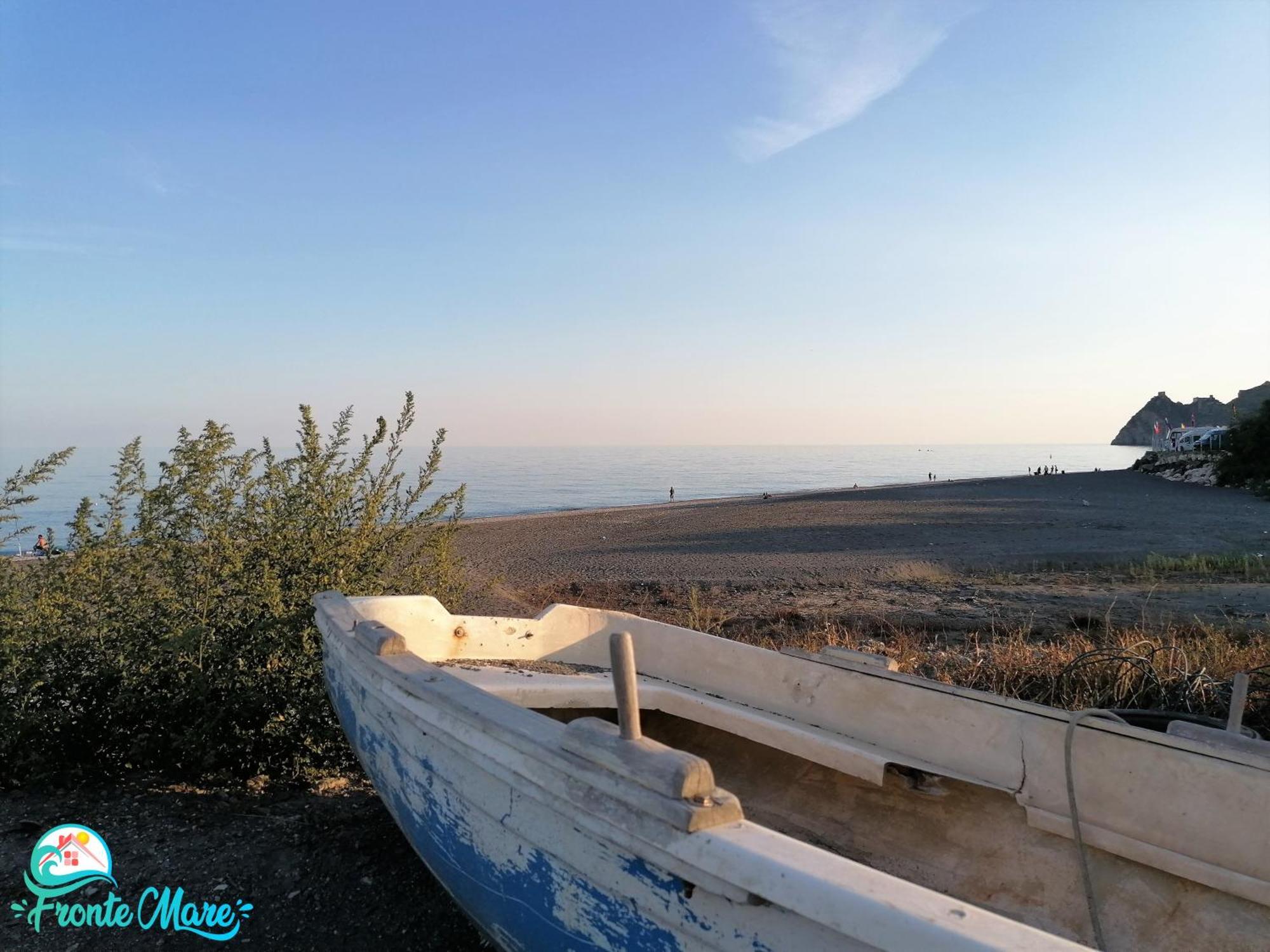 Casa Fronte Mare Βίλα Santa Teresa Di Riva Εξωτερικό φωτογραφία